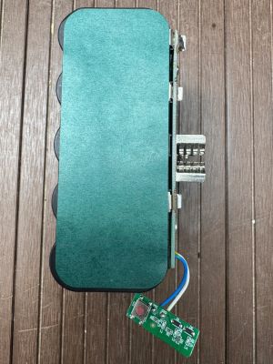 MKT 5S2P -21700-  21V 8AH -Bộ Pin Dùng Cho Máy Công Cụ Chân Chuẩn MKT