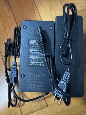 Sạc Lithium thương hiệu Yiling 58.8V 5A Hệ 14S NCM (3.7V)