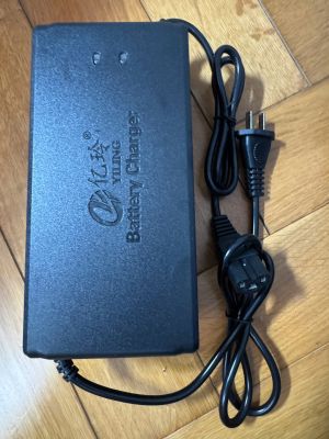 Sạc Lithium thương hiệu Yiling 58.8V 5A Hệ 14S NCM (3.7V)