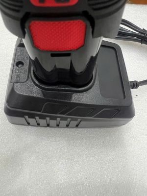 Sạc Đế 16.8V-1A Dùng Cho Chọt 4 Cell